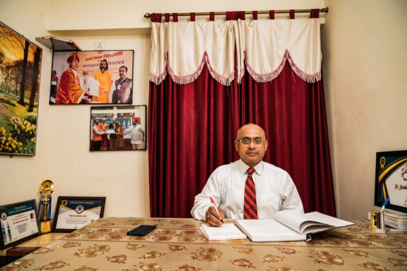 Dr Awadhesh Kumar Thakur